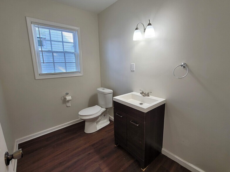 More Photos Of 1337 Cleveland Ave, Atlanta Loft Creative Space For Lease