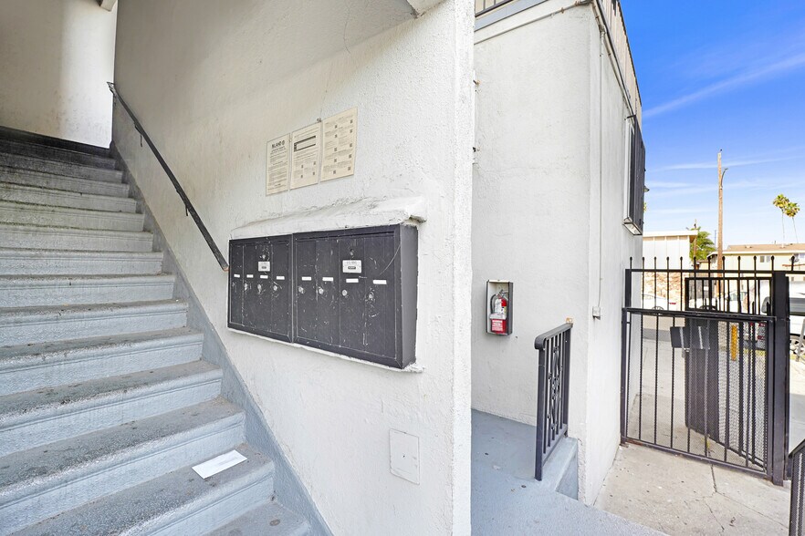 More Photos Of 1320 W 97th St, Los Angeles Apartments For Sale