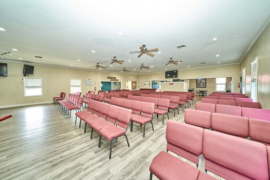 More Photos Of 600 S Towne Ave, Pomona Religious Facility For Sale