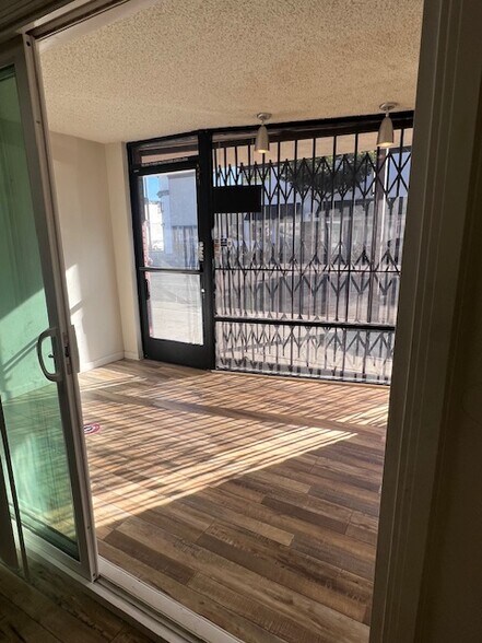 More Photos Of 4327-4329 Tweedy Blvd, South Gate Storefront For Sale