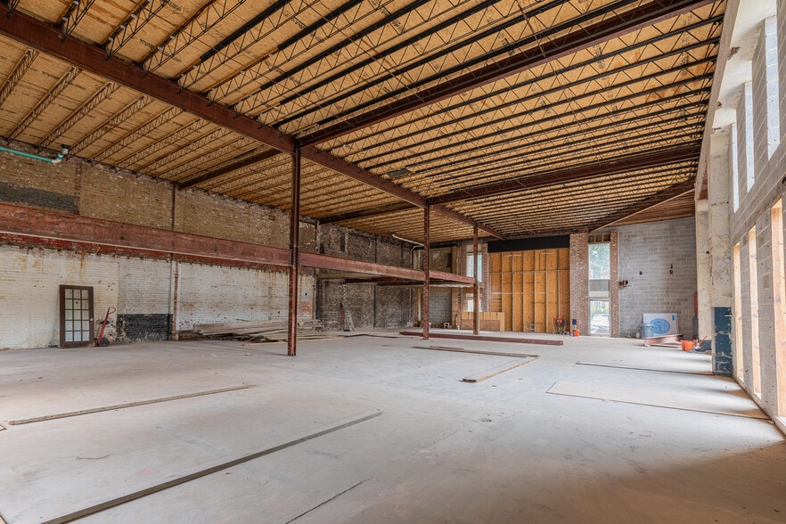More Photos Of 144 Drayton St, Savannah Restaurant For Lease