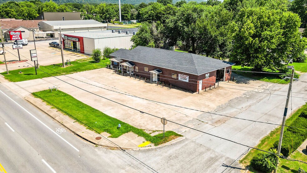 More Photos Of 65 W Main St, Farmington Freestanding For Sale