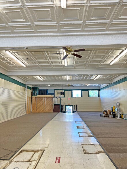 More Photos Of 131 Main St, Pittsfield General Retail For Lease