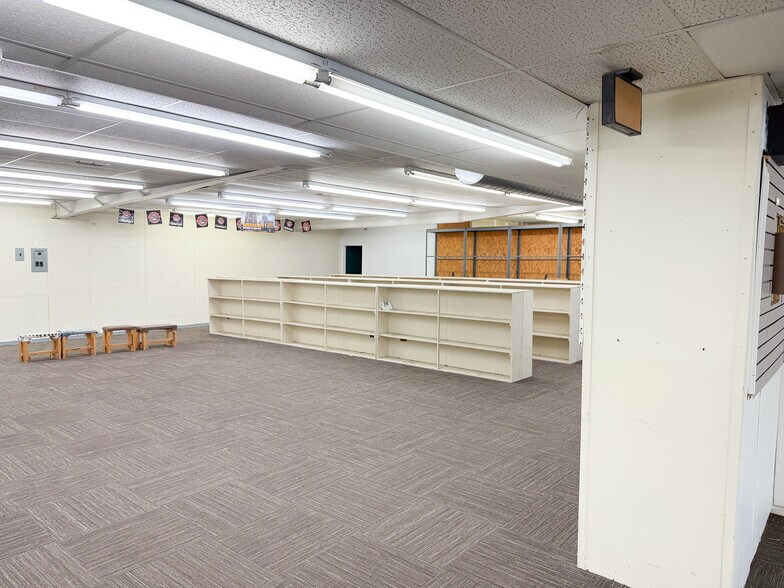 More Photos Of 6645 19th St, Lubbock Freestanding For Lease