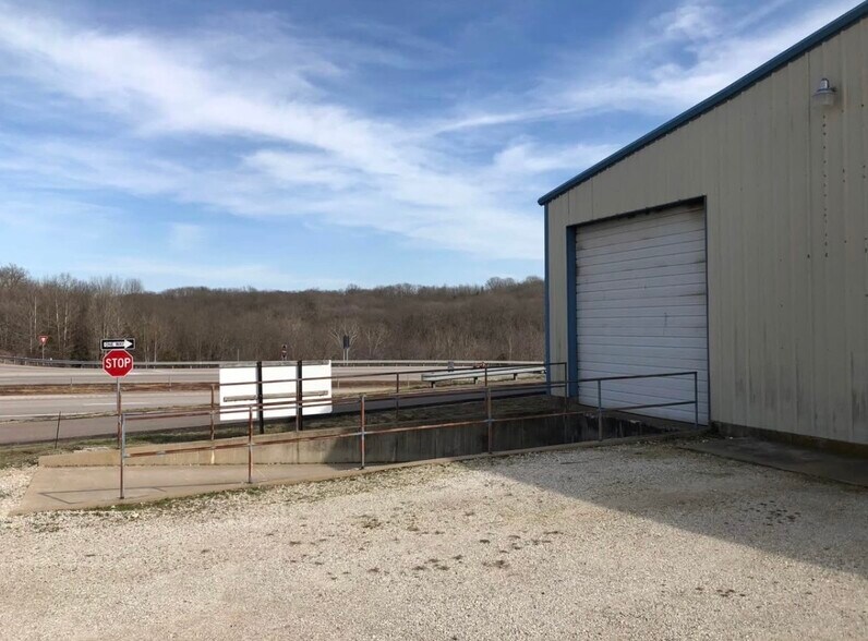More Photos Of 3861 US-54, Linn Creek Industrial For Lease