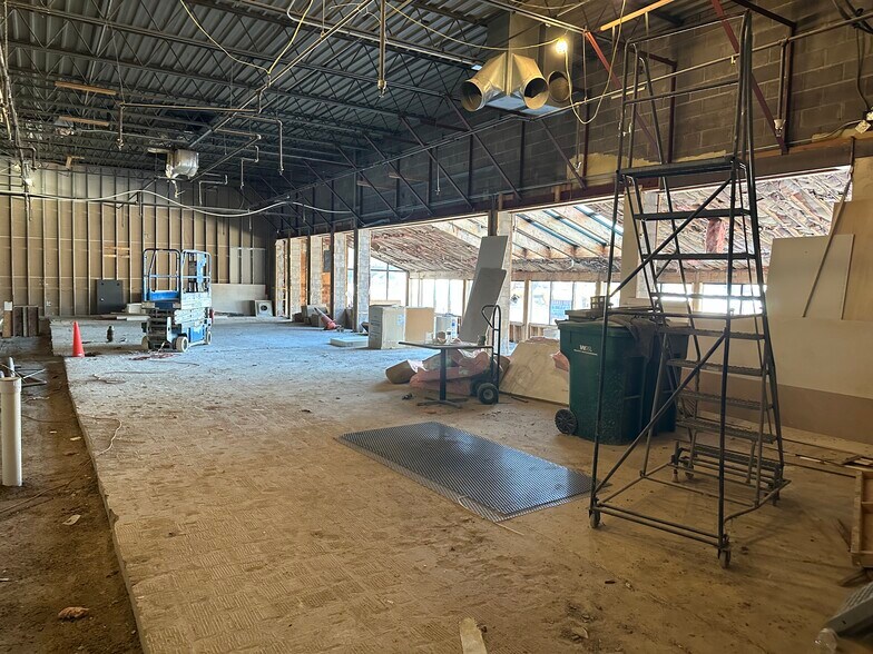 More Photos Of 1020-1060 E Ridge Rd, Rochester General Retail For Sale