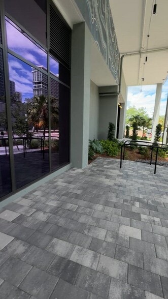Primary Photo Of 460 SW 4th Ave, Fort Lauderdale Apartments For Lease