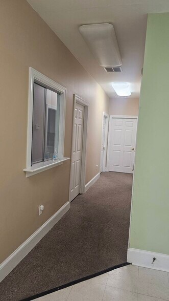More Photos Of 717 Rosanne Dr, Kinston Medical For Lease