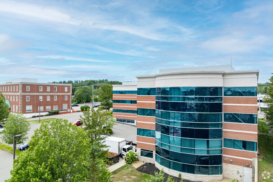 More Photos Of 25 Pelham Rd, Salem Office For Lease