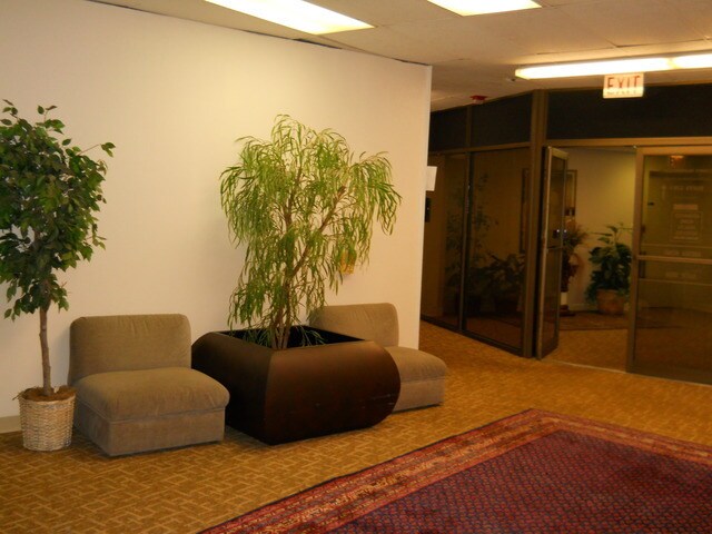 More Photos Of 380 E Northwest Hwy, Des Plaines Medical For Lease