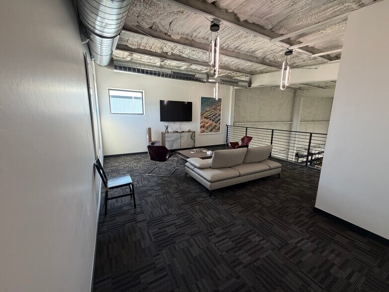More Photos Of 6825 N Harvey Ave, Oklahoma City Industrial For Sale