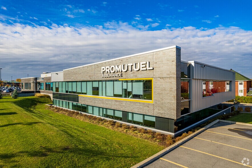 More Photos Of 48 Taschereau, La Prairie Office For Lease