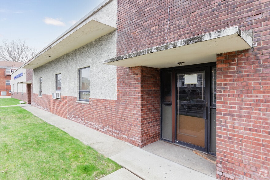 More Photos Of 111 Essex St, Hackensack Warehouse For Sale