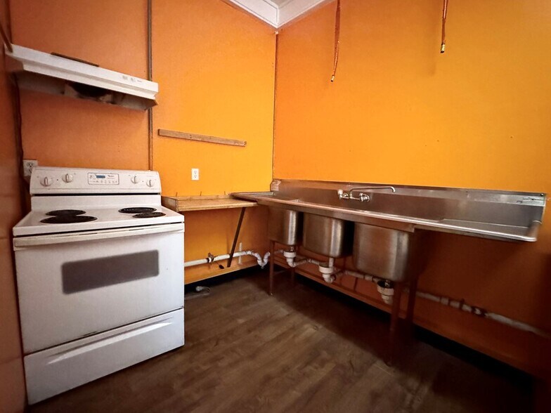 More Photos Of 563 James Monroe Ave, Monroeton Apartments For Sale
