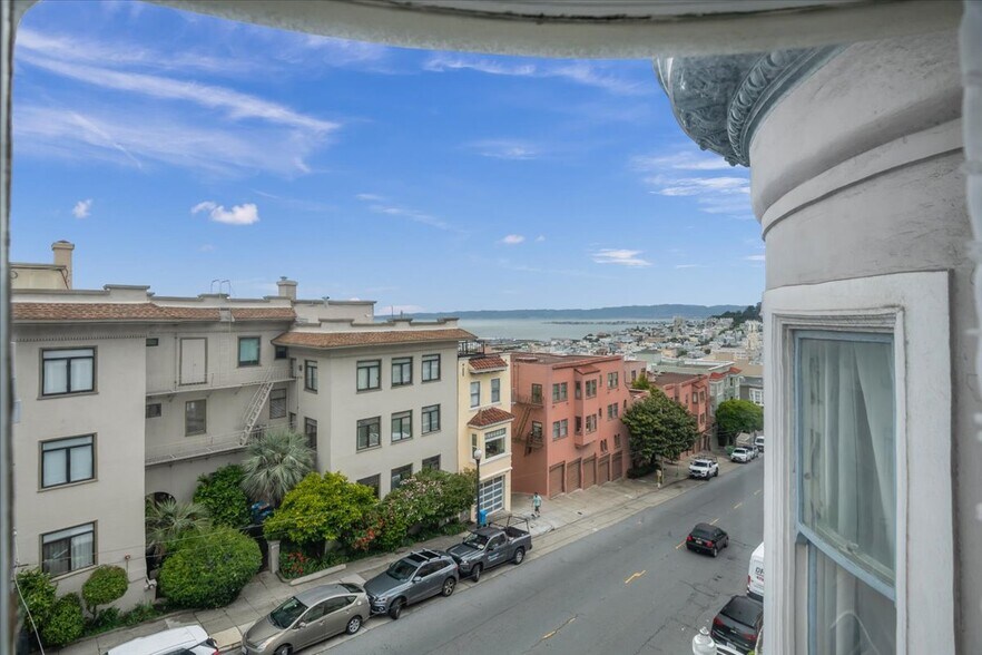 More Photos Of 1067 Union St, San Francisco Multifamily For Sale