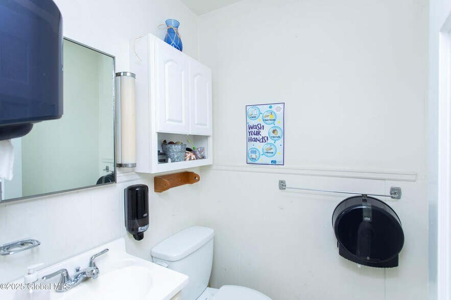 More Photos Of 205 Delaware Ave, Delmar Loft Creative Space For Lease