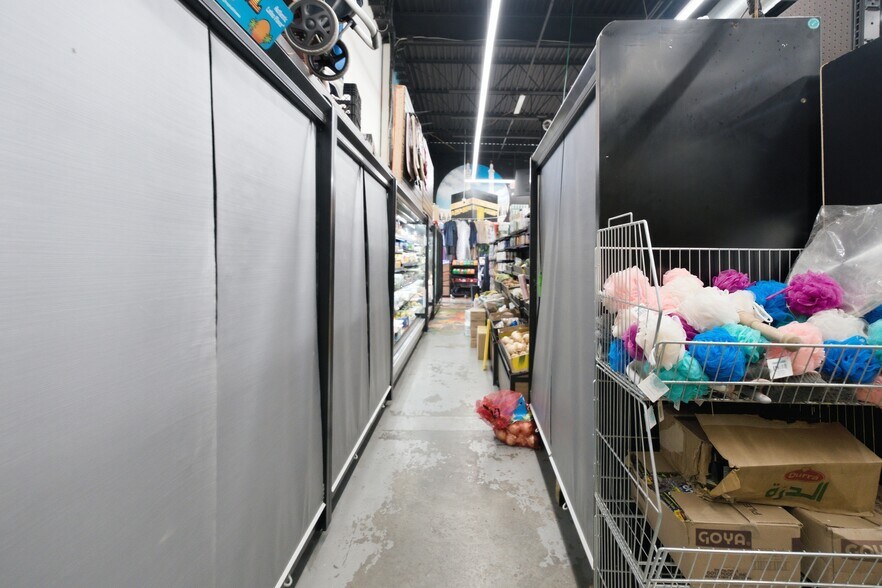 More Photos Of 937 State St, Bridgeport Storefront For Sale