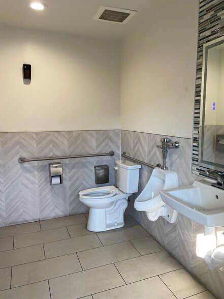 More Photos Of 13017 Artesia Blvd, Cerritos Medical For Lease