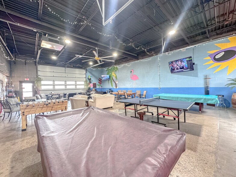 More Photos Of 215 E 2nd St, Bartlesville Auto Repair For Sale