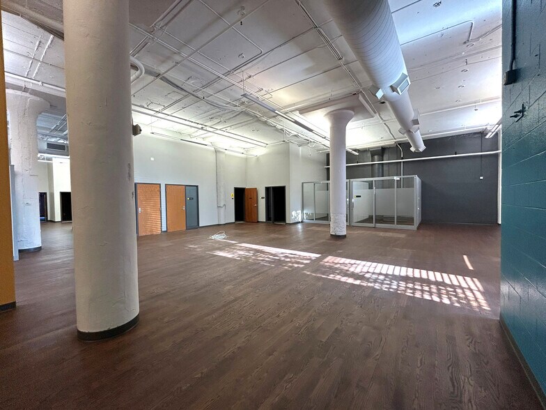 More Photos Of 238 N Mead St, Wichita Office For Sale