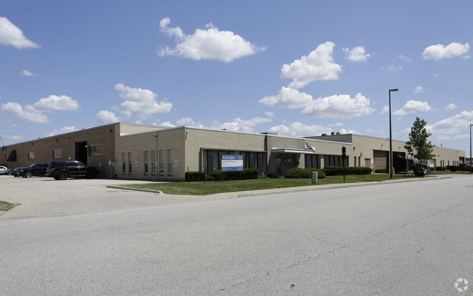 Primary Photo Of 2400-2440 Greenleaf Ave, Elk Grove Village Manufacturing For Lease