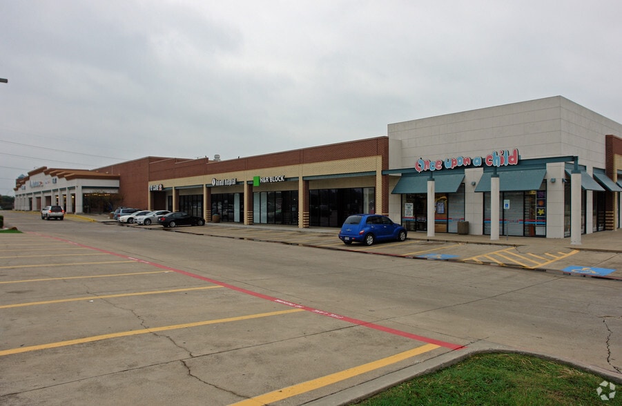 More Photos Of 3046 Lavon Dr, Garland General Retail For Lease
