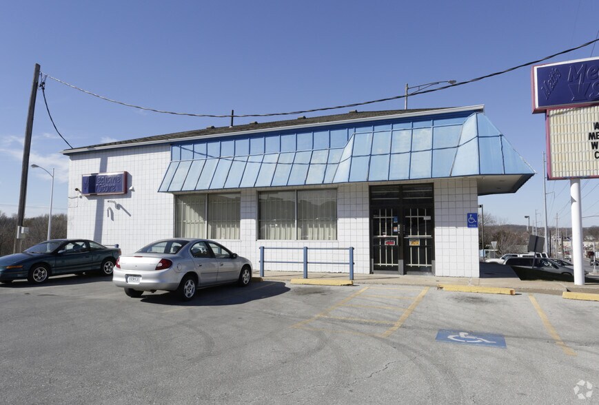 More Photos Of 11200-11215 E 24 Hwy, Independence Unknown For Lease