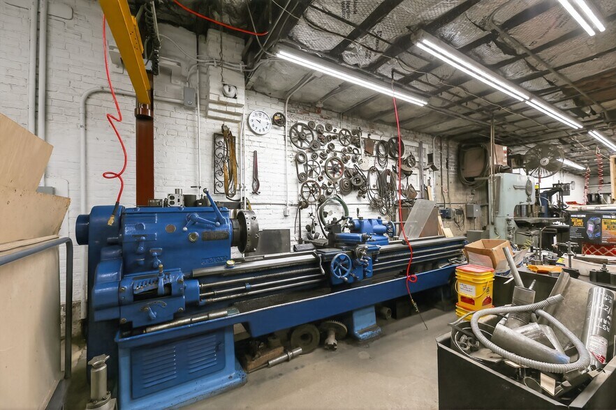 More Photos Of 3341-43 D St, Philadelphia Manufacturing For Sale