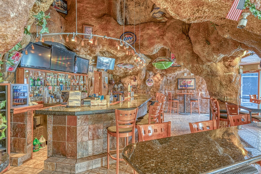 More Photos Of 45 Hanover St, Lebanon Restaurant For Lease