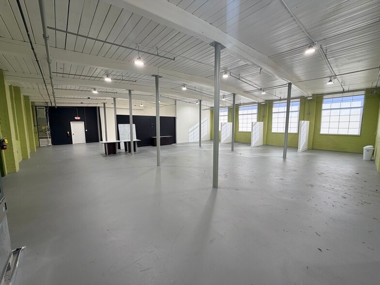 More Photos Of 221 Linwood Rd, Gastonia Warehouse For Lease