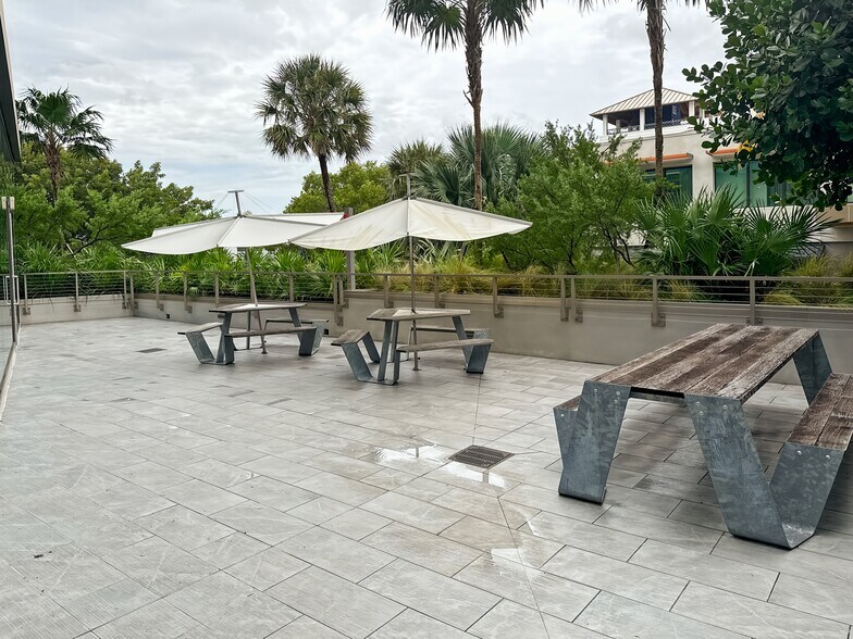 More Photos Of 3350 Virginia St, Coconut Grove Office For Lease