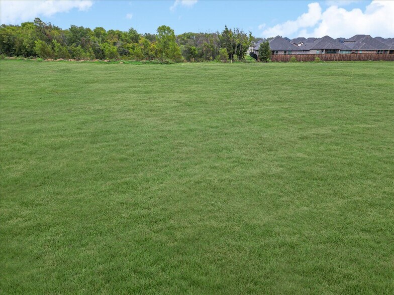 More Photos Of 7911-7923 US Business Highway 287, Arlington Land For Sale