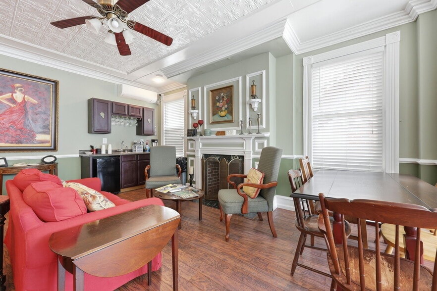 More Photos Of 105 S Little Rock, Ventnor Hospitality For Sale