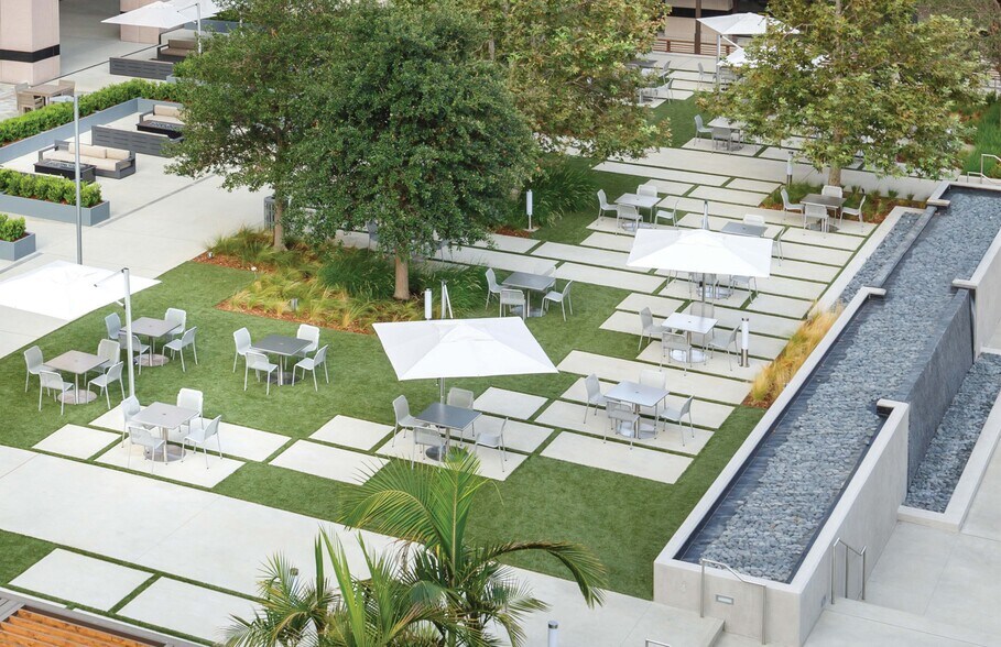 More Photos Of 6336 Canoga Ave, Woodland Hills Medical For Lease