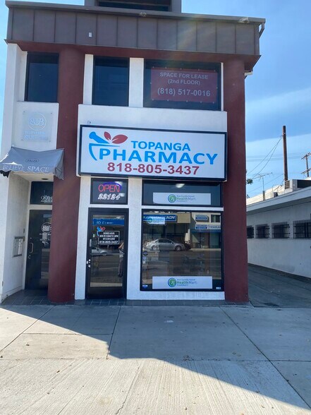 More Photos Of 22124 Ventura Blvd, Woodland Hills Office For Lease
