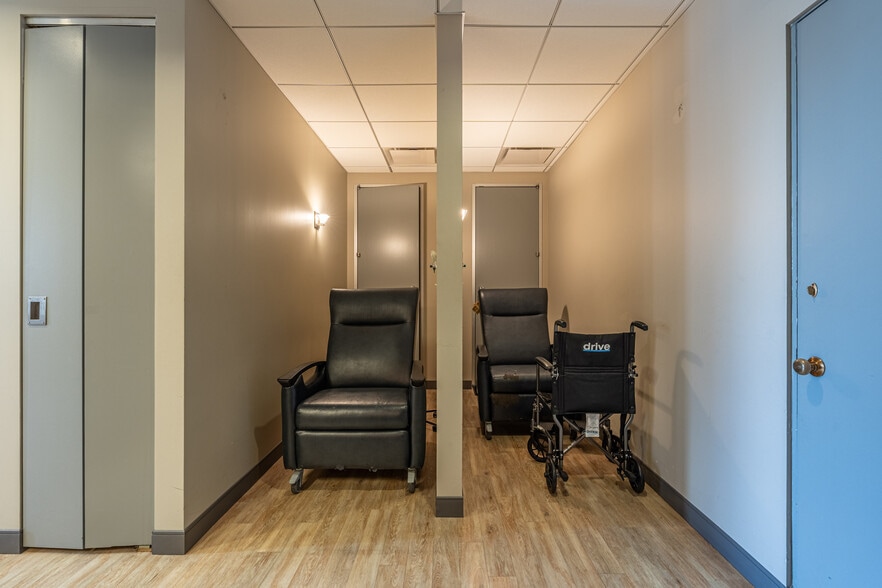 More Photos Of 111 N Wabash Ave, Chicago Office For Sale