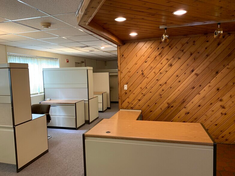 More Photos Of 55 Lafayette Ave, North White Plains Warehouse For Lease