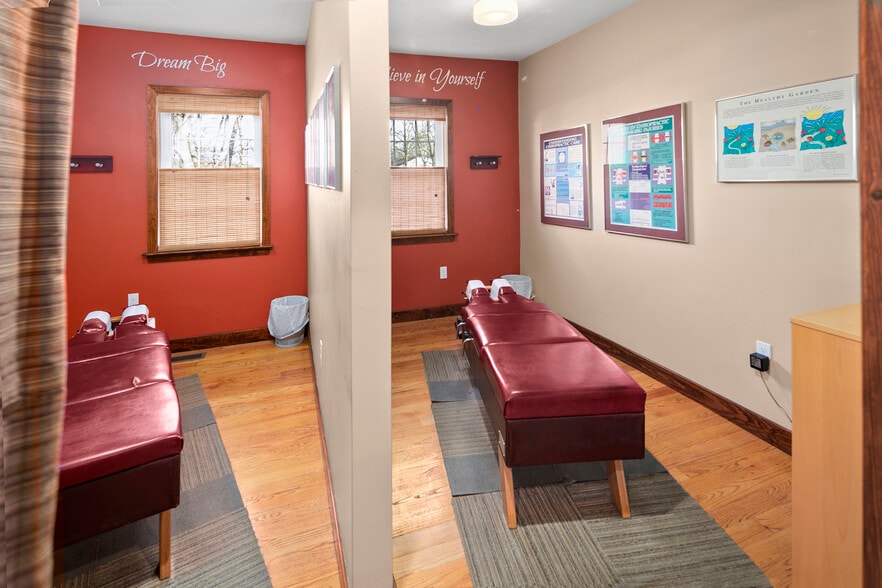 More Photos Of 109 Dean St, Taunton Medical For Sale