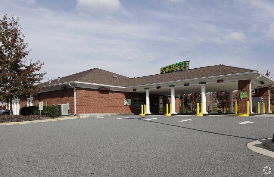 More Photos Of 3365 Cobb Pky NW, Acworth Bank For Lease