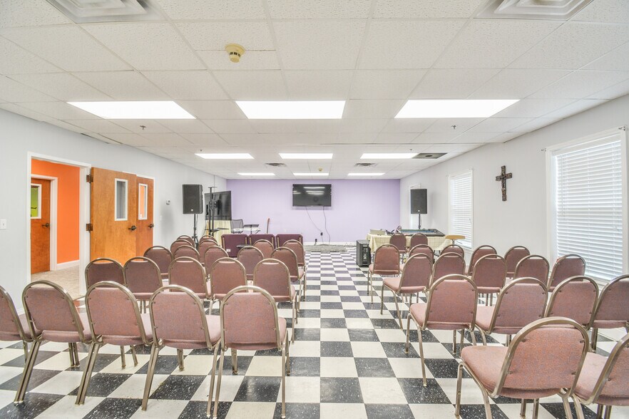 More Photos Of 1400 Grayson Hwy, Lawrenceville Religious Facility For Sale