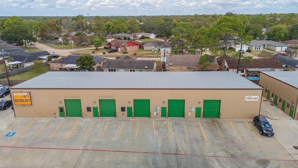 More Photos Of 3210-3354 E FM 528 Rd, Friendswood Unknown For Lease