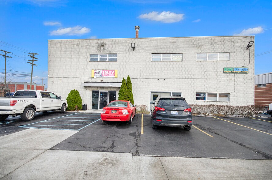 More Photos Of 25315 Kean St, Dearborn Industrial For Lease