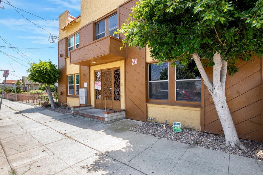 More Photos Of 383 W 14th St, San Pedro Apartments For Sale