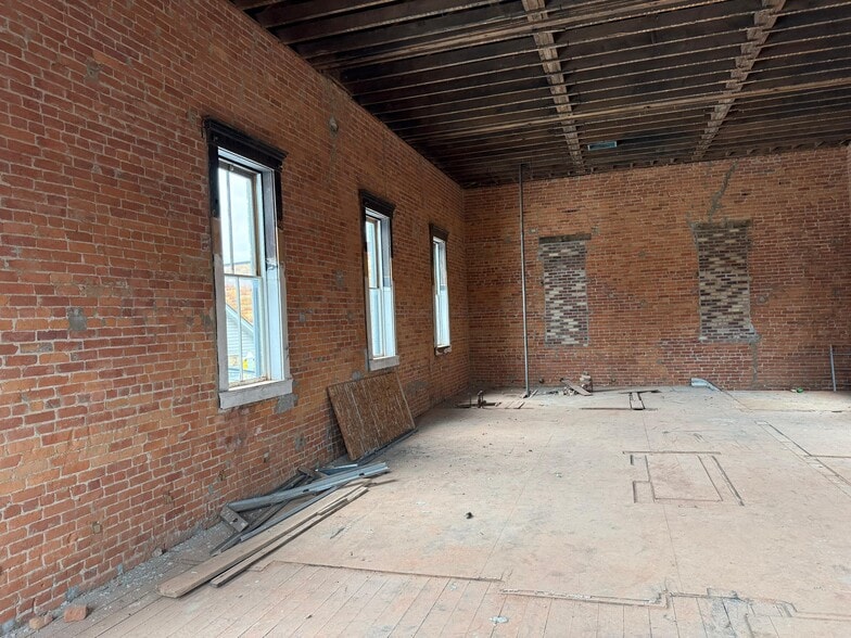 More Photos Of 170 S Madison Ave, Greenwood Office For Sale