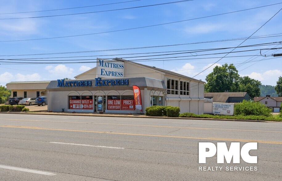 Primary Photo Of 1327 Grand Central Ave, Vienna Freestanding For Sale