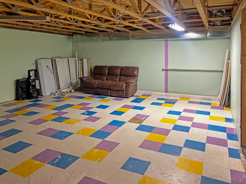 More Photos Of 7046 Brooklyn Blvd, Brooklyn Center Medical For Sale