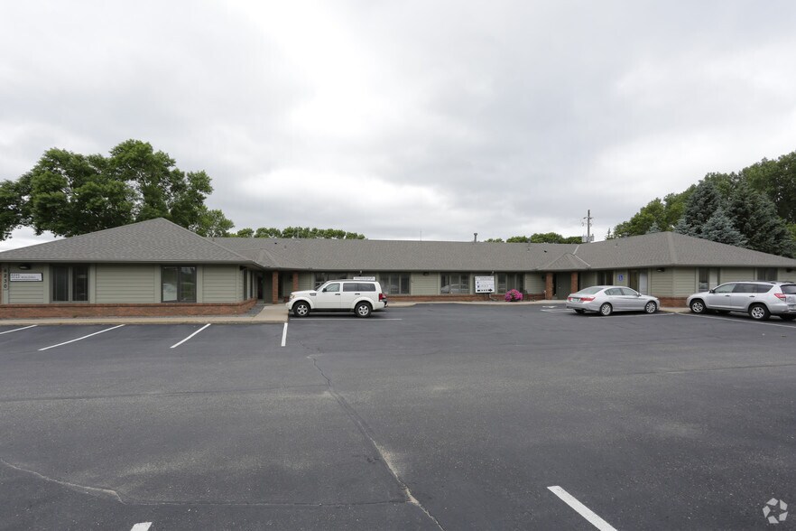More Photos Of 6230 Highway 65 NE, Fridley Office For Lease