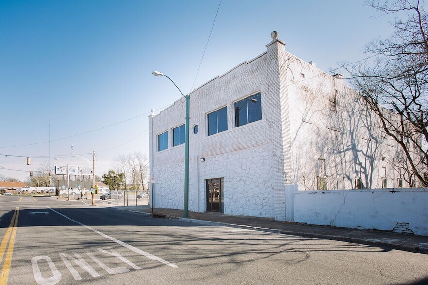 More Photos Of 179 Vance Ave, Memphis Office For Sale