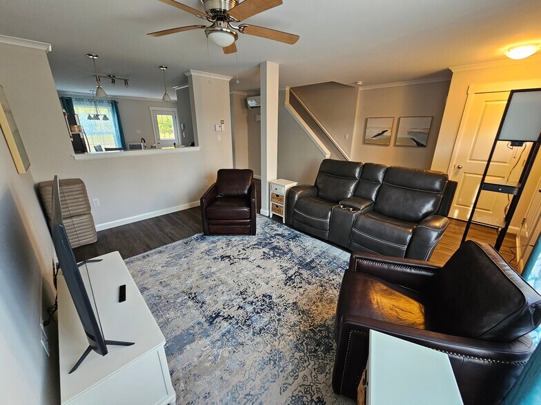 More Photos Of 2 Hunters Way, Trenton Apartments For Sale