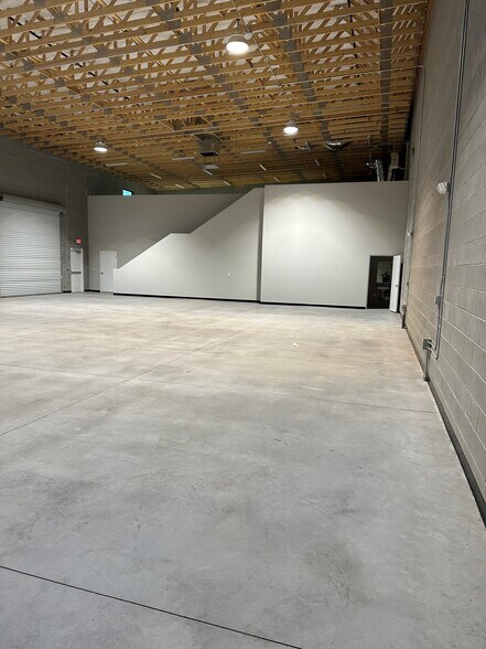 More Photos Of 3842 Development Ct, Las Vegas Warehouse For Lease